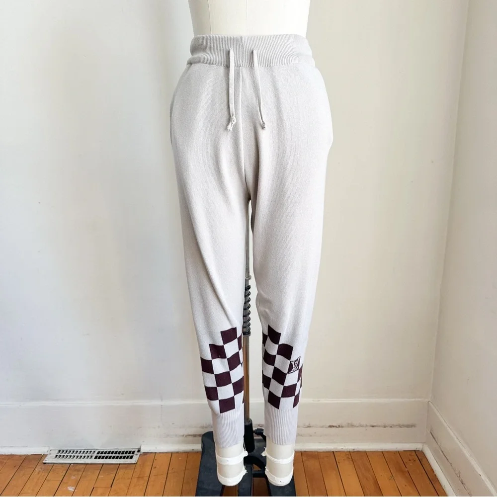 ⭐️3/$30⭐️ (bundle deal) LV Logo Checkered Board Knit Joggers - Picture 3 of 8